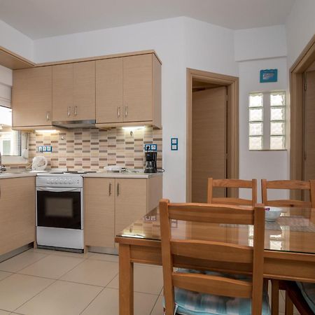 Giannmary Apartment Палиохора Екстериор снимка