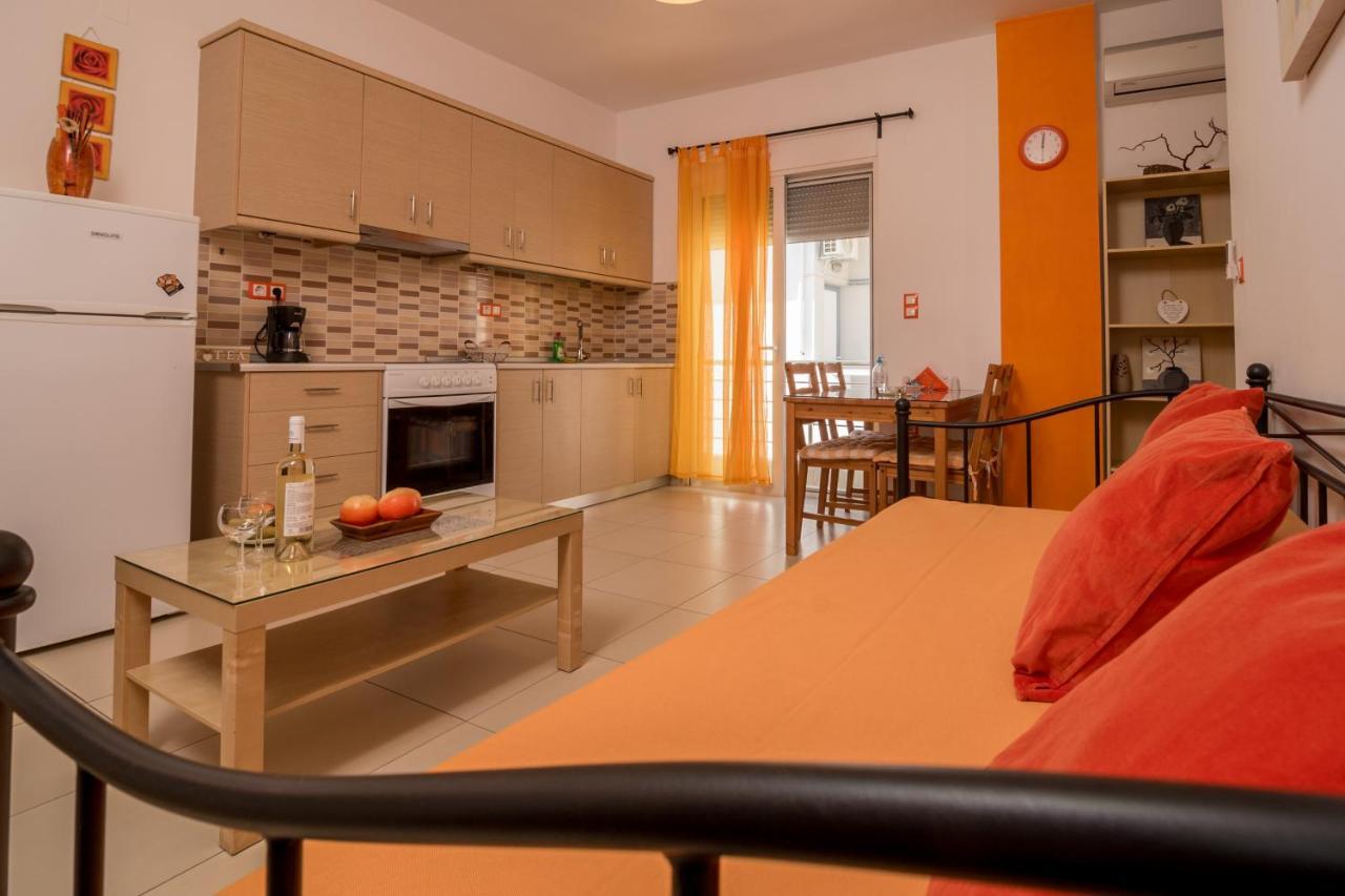 Giannmary Apartment Палиохора Екстериор снимка