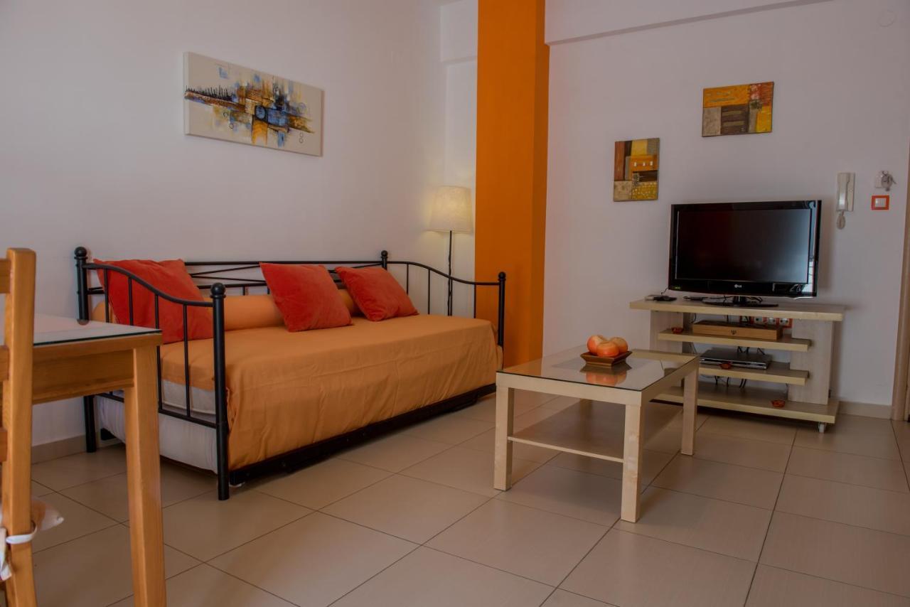 Giannmary Apartment Палиохора Екстериор снимка