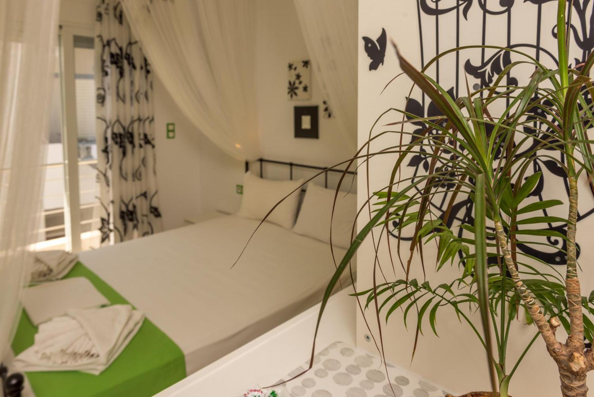 Giannmary Apartment Палиохора Екстериор снимка
