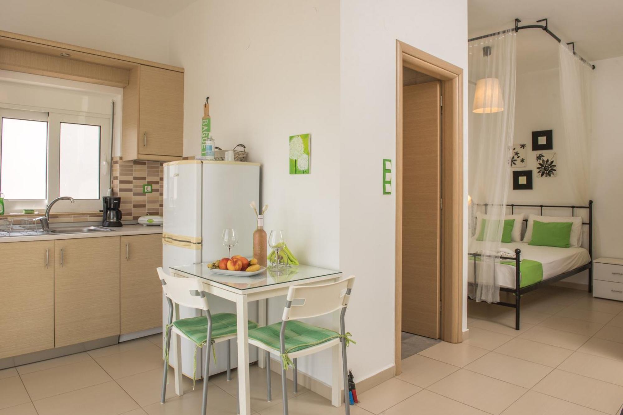 Giannmary Apartment Палиохора Екстериор снимка