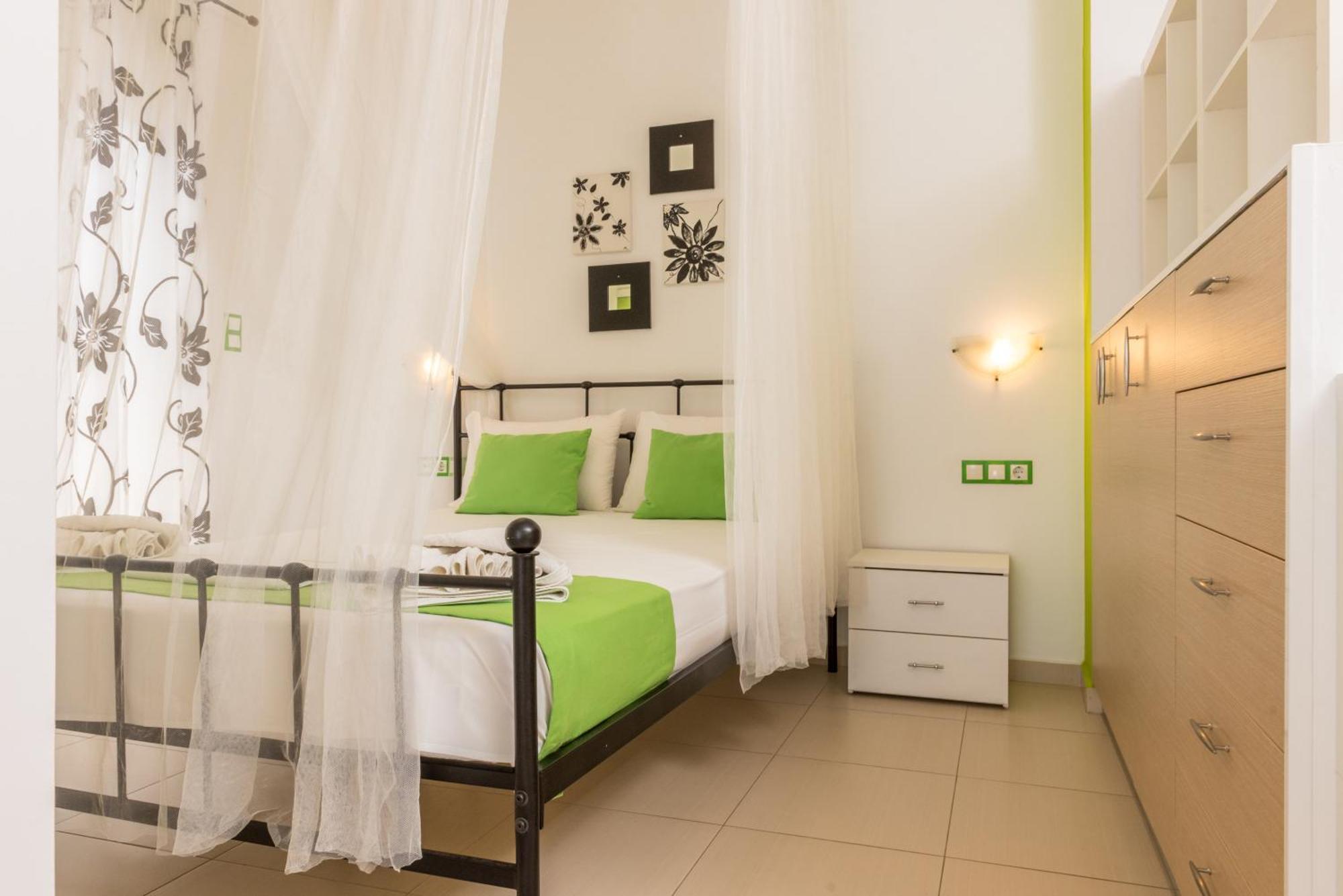 Giannmary Apartment Палиохора Екстериор снимка